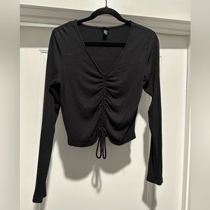 Black long sleeve crop top